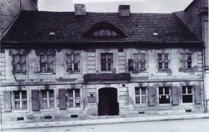 Abb. 7: In diesem Gebäude Sandower Str. 22 wurden 1908 erstmals alle Vereinssammlungen und die Städtische Sammlung unter einem Dach vereint.